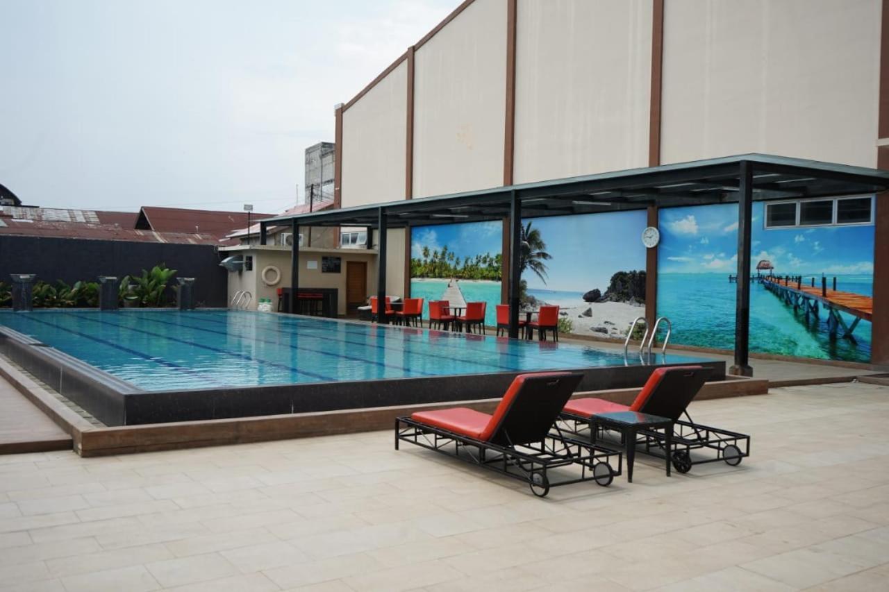 Comforta Dumai Hotel Buitenkant foto